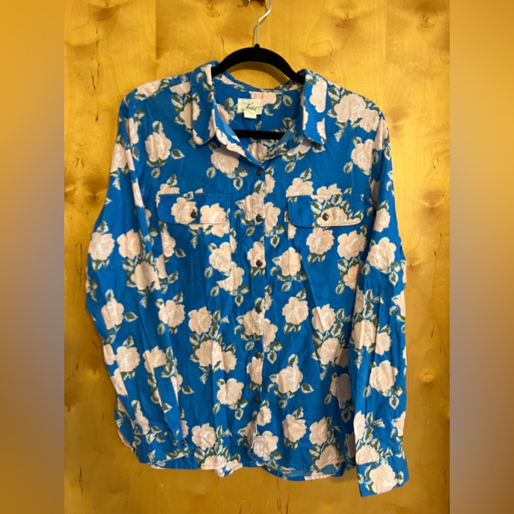 Levi’s women’s floral flannel